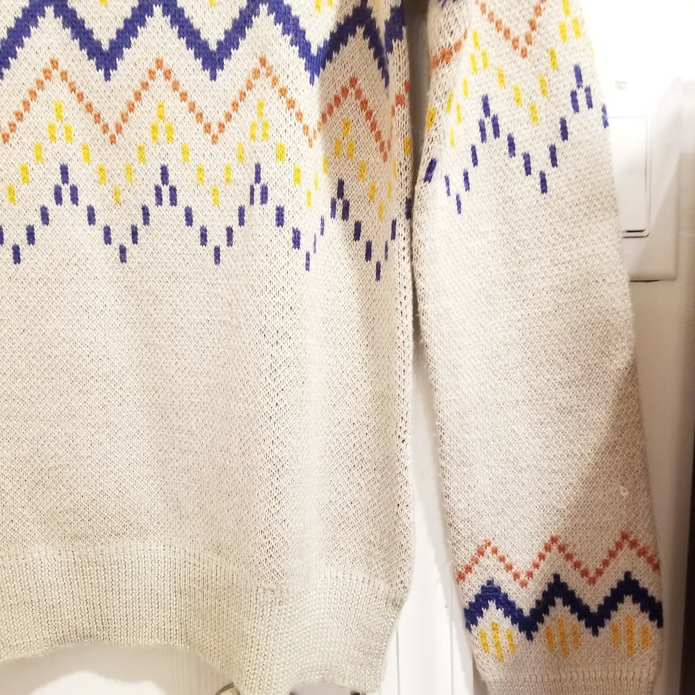 Embroidered Vintage Beige Sweater - Picture 5 of 11